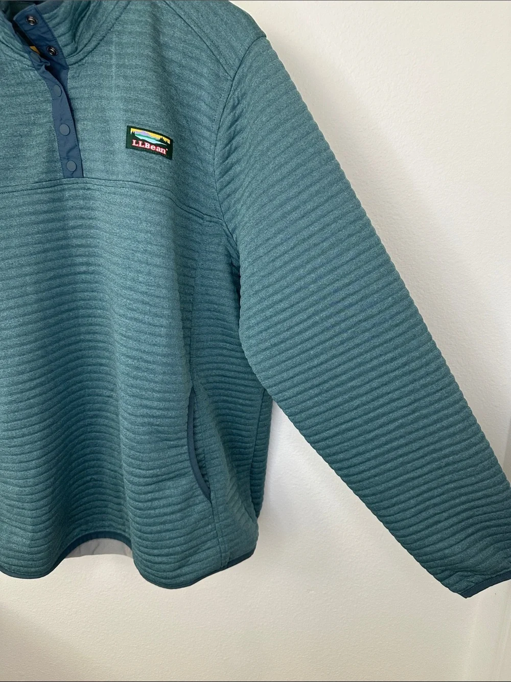 L.L. Bean 3X Women’s Airlight Knit Pullover, Snap, Excellent Like-New Condition! - Picture 4 of 9
